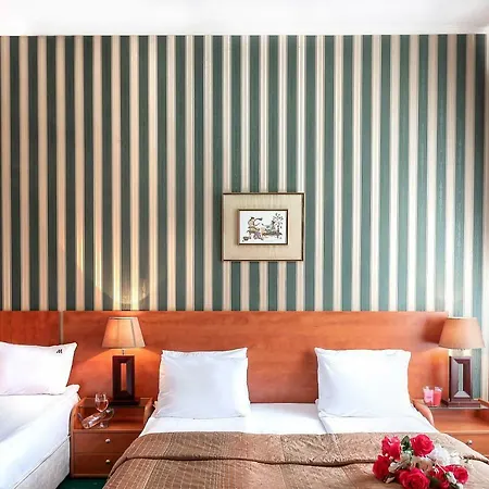 Maxim Boutique Hotel