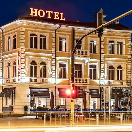 Maxim Boutique Hotel 3*