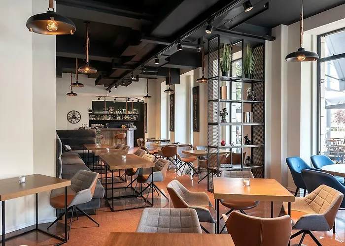 Maxim Boutique Hotel 3*