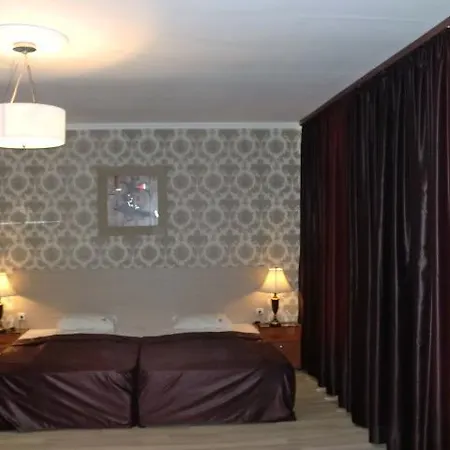 Maxim Boutique Hotel 3*