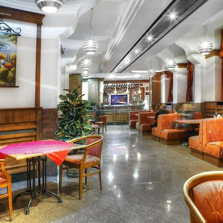 Maxim Boutique Hotel 3*